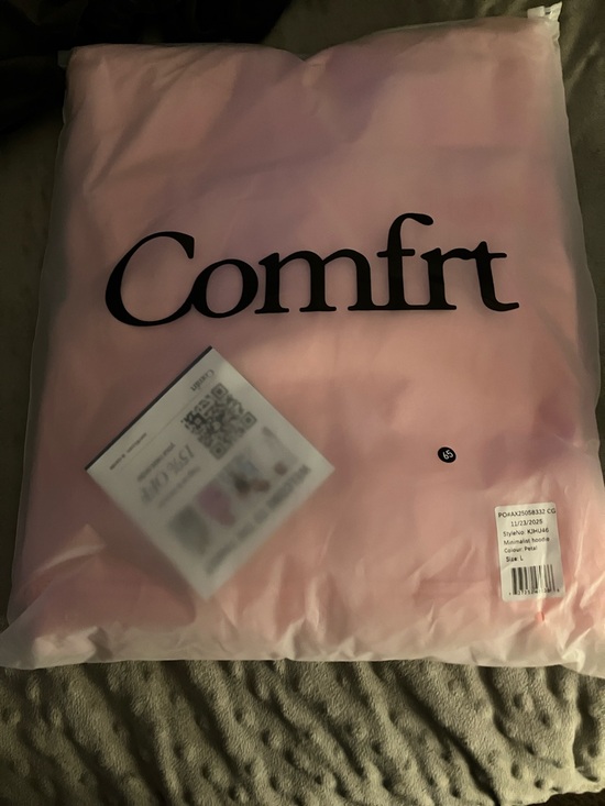 Comfrt Other - Comfrt Women's pink petal hoodie size Large